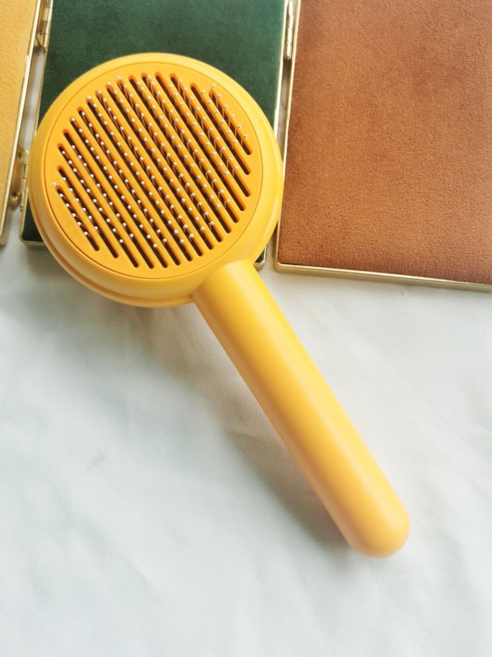 Pet Grooming Brush Push-Button Design Efficient Hair Removal Tool Yellow